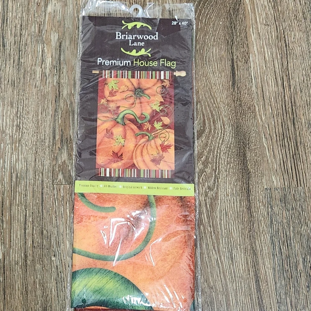 2 House Flags 28" x 40" - Picture 6 of 10